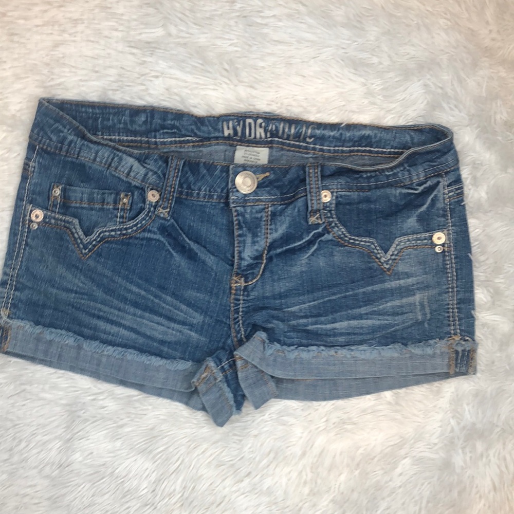 Hydraulic denim shorts